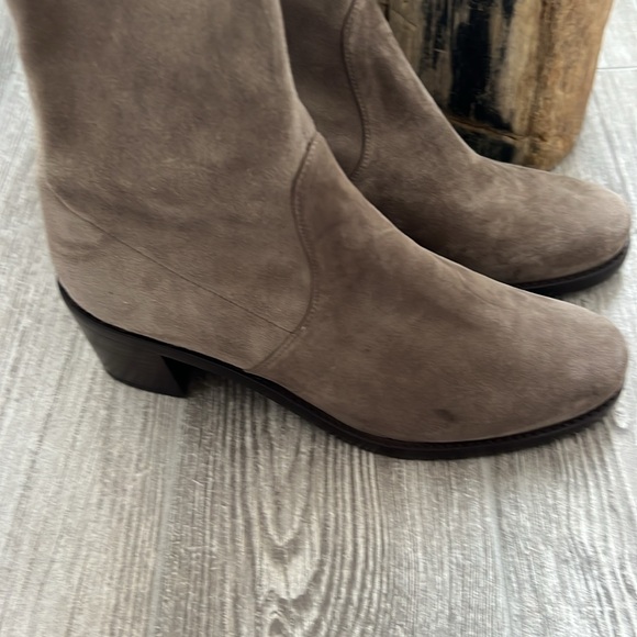 Stuart Weitzman over the knee suede boots. Never worn. Beautiful grey/taupe. - Picture 6 of 8